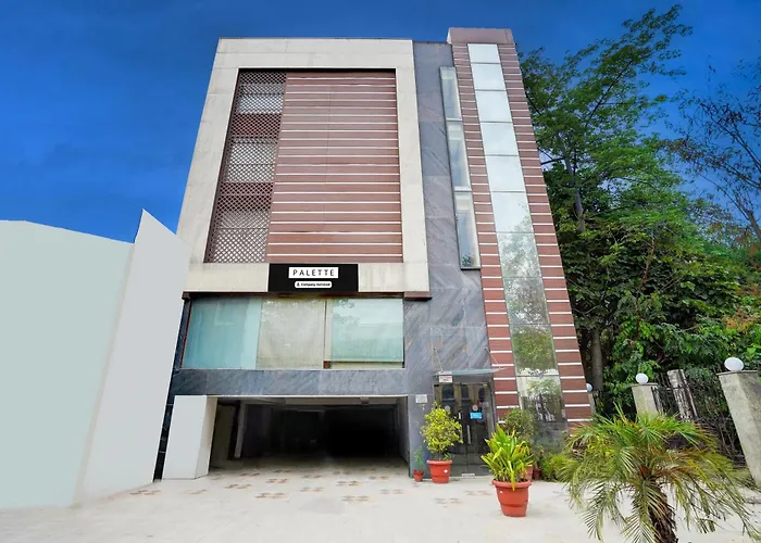 Palette By Checkin Royal Retreat Delhi Formerly Imperial Villas